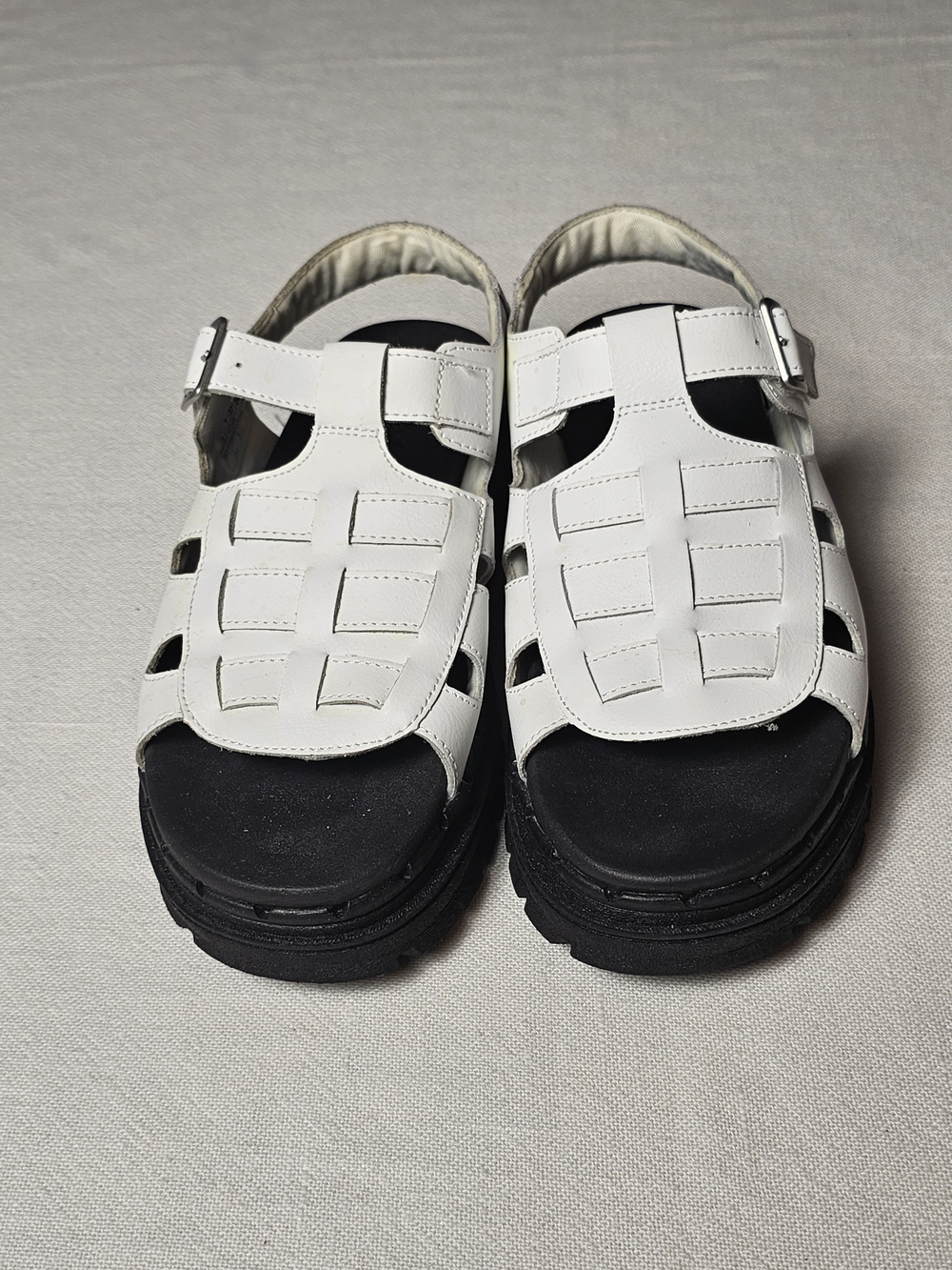 Skechers Jammers - Throwback leather fisherman sandals Womens Size 7 Black White